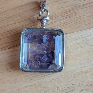 Elegant Silver Necklace with Purple amethyst chips